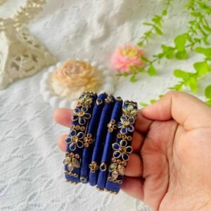 হাতে তৈরী রেশমি চুড়ি